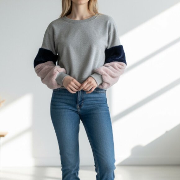 JJ's Fairyland Sweatshirt Fleece Sleeve Gray Crewneck Size Small Women's - Picture 1 of 7